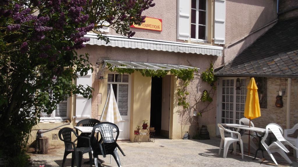 Chambres Et Tables D'Hotes A L'Auberge Touristique Meuvaines Room photo