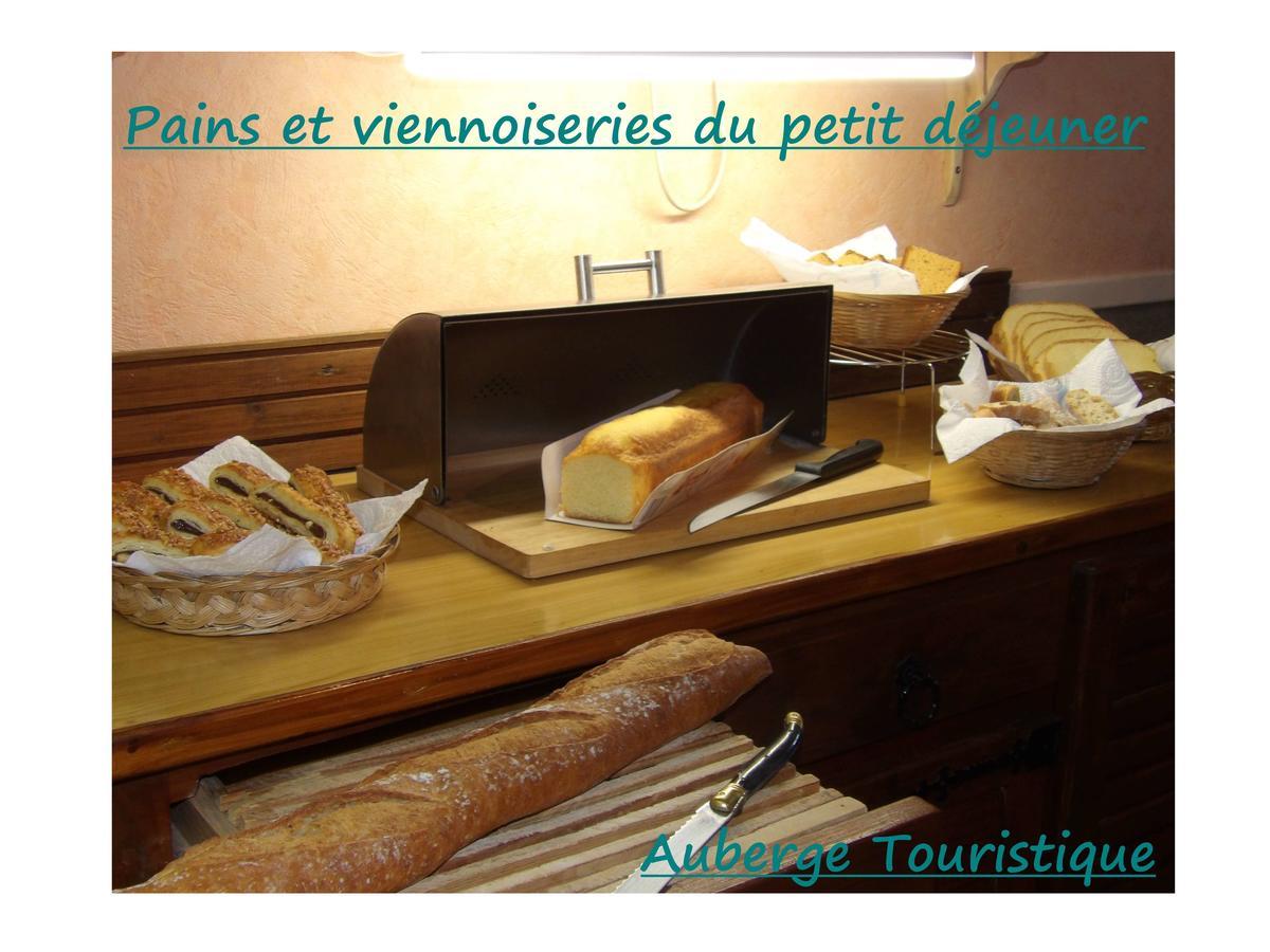 Chambres Et Tables D'Hotes A L'Auberge Touristique Meuvaines Exterior photo